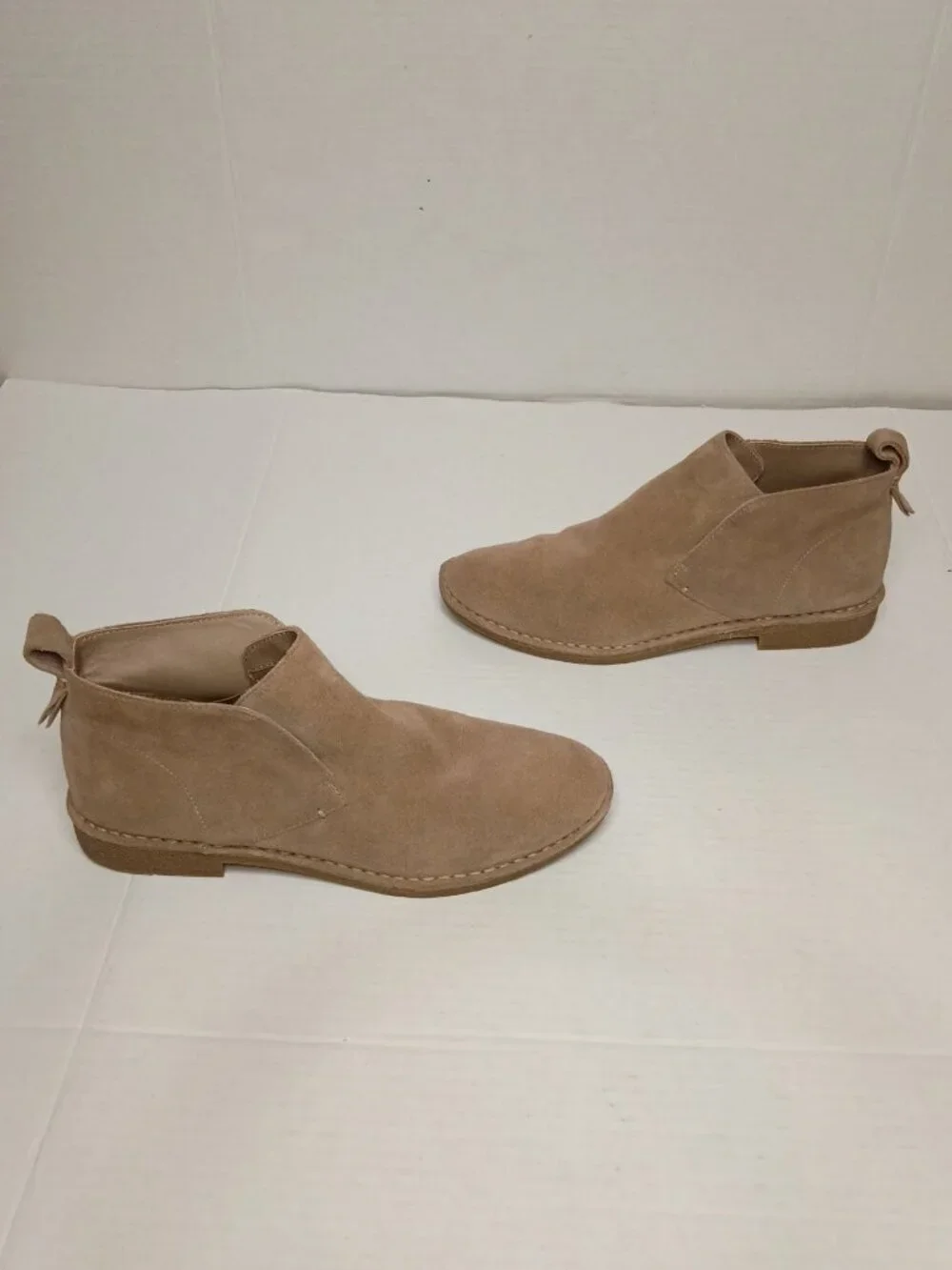 Dolce Vita Taupe Suede Slip On Ankle Booties Women’s Size 9